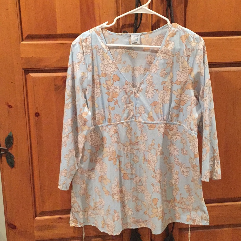 Old Navy Maternity 👣 Top